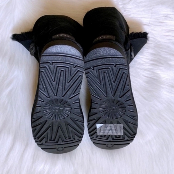 NWT Women's UGG Bailey Button II Boots NO BOX - Picture 7 of 9